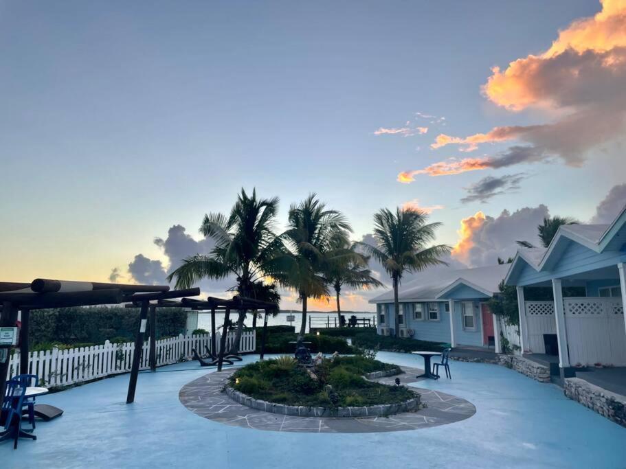 Beautiful Villa Just Steps Away From The Beach! George Town Exterior foto