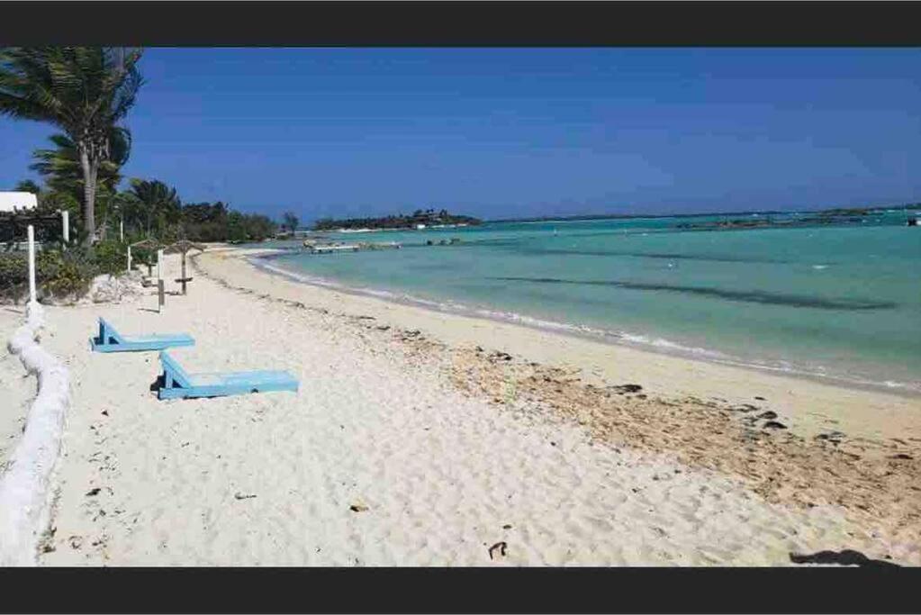Beautiful Villa Just Steps Away From The Beach! George Town Exterior foto